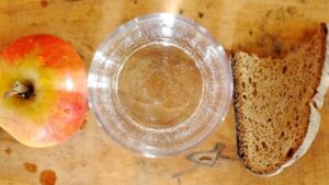 Wasser und Brot gegen den Winterspeck